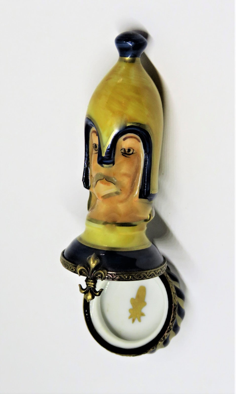 LIMOGES FRANCE BOX ~  PAWN CHESS PIECE ~ MAN ~ BOARD GAMES ~ PEINT MAIN