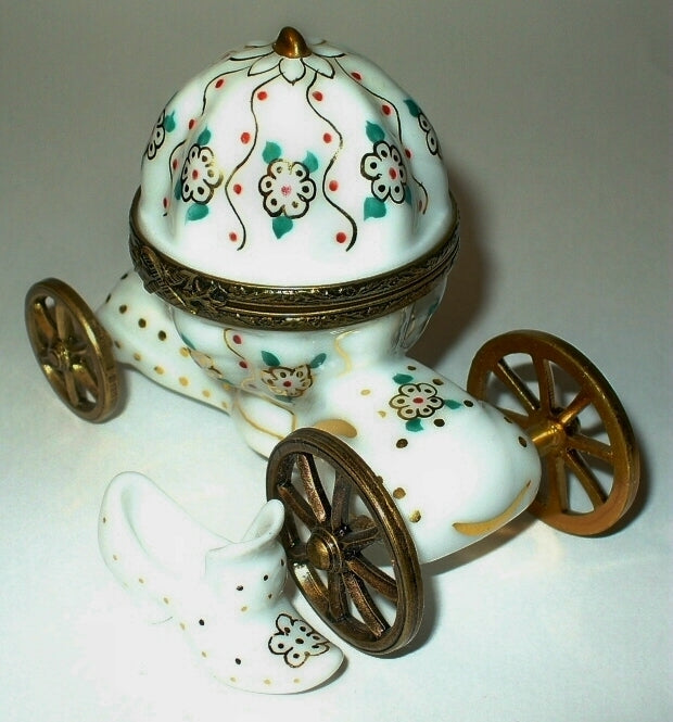 LIMOGES FRANCE BOX - CINDERELLA'S COACH - FLOWERS & SLIPPER - ROYAL CARRIAGE