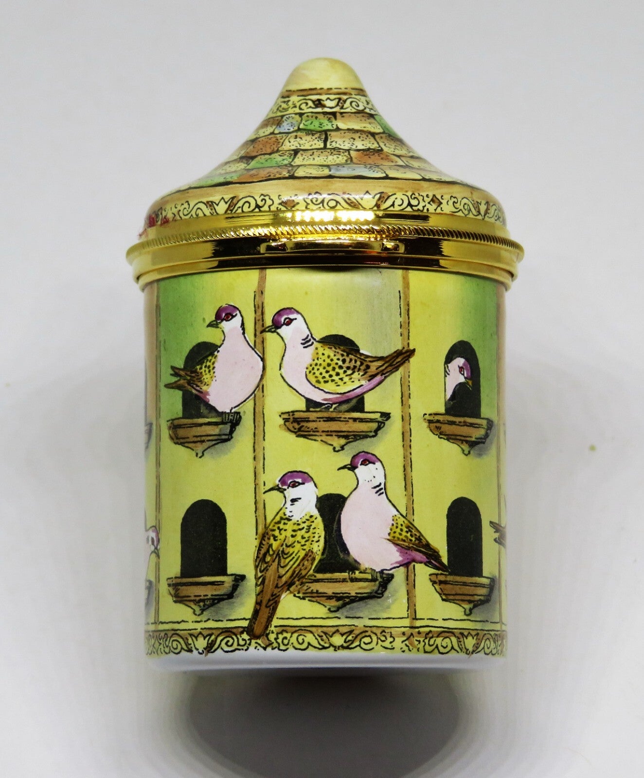 STAFFORDSHIRE ENGLISH ENAMEL BOX - DOVECOTE - BIRD HOUSE- PIGEONS - MIB