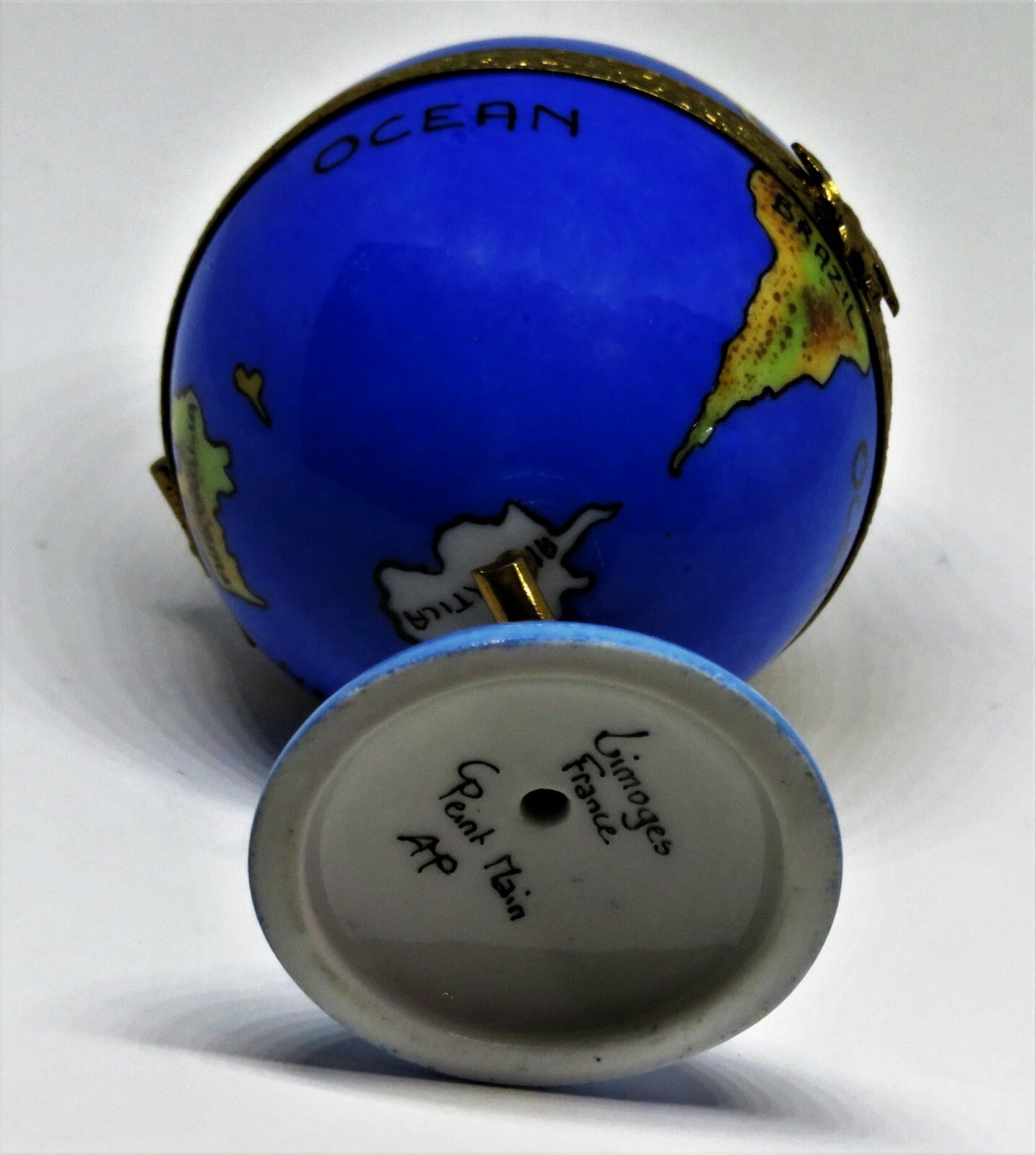LIMOGES FRANCE BOX - WORLD GLOBE & METAL AXIS - EAGLE CLASP- GEOGRAPHY