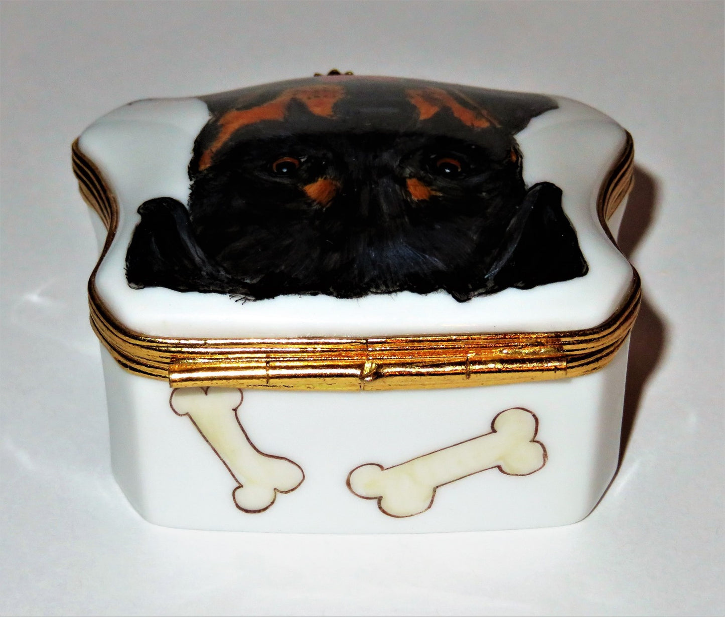 LIMOGES FRANCE BOX - ROTTWEILER DOG & BONES -SCOTLAND'S YARD STUDIO- LUCY ZAHRAN