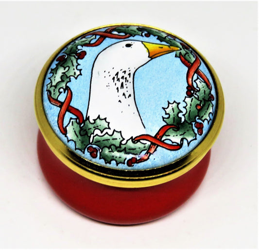 HALCYON DAYS ENAMEL BOX - CHRISTMAS GOOSE - WREATH OF HOLLY & RED RIBBONS