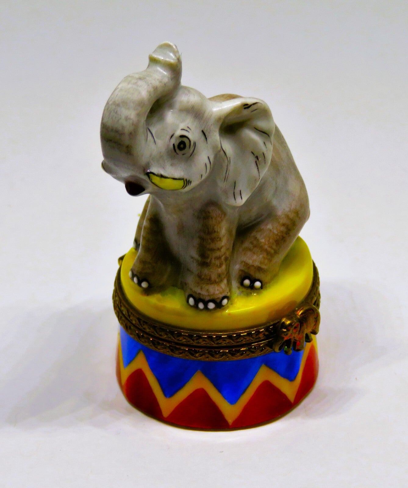 LIMOGES FRANCE BOX ~ PARRY-VIEILLE ~ CIRCUS ELEPHANT & STAND ~ PEINT MAIN