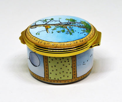 HALCYON DAYS ENAMEL BOX - WINNIE THE POOH - DISNEY - HOW A BEAR LIKES HONEY!