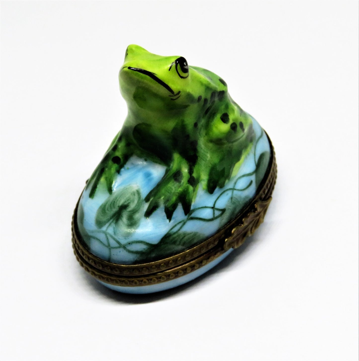 LIMOGES FRANCE BOX - PARRY-VIEILLE - VINTAGE FROG IN A POND - LILY PADS