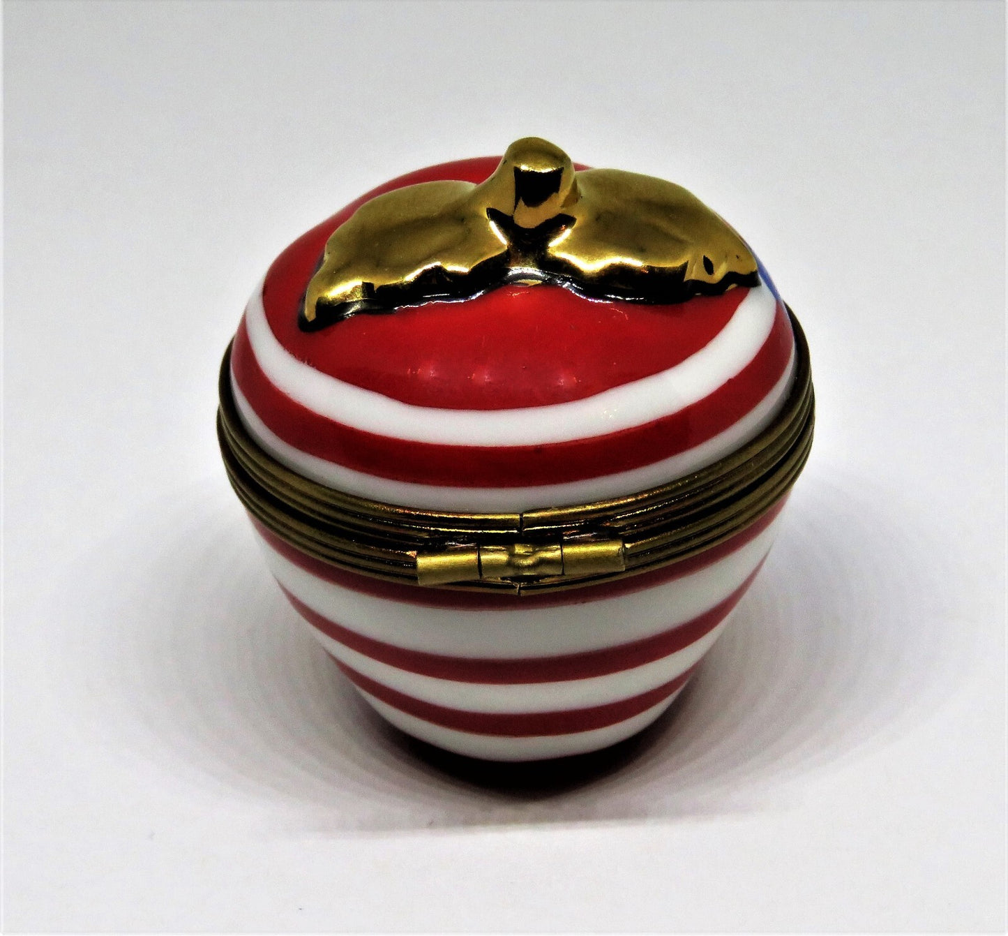 LIMOGES FRANCE BOX~ PATRIOTIC APPLE & UNITED STATES FLAG ~STARS & STRIPES~ EAGLE