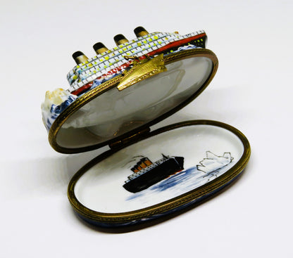 LIMOGES FRANCE BOX ~ TITANIC & ICEBERG ~ SHIP ~ OCEAN LINER ~ PEINT MAIN