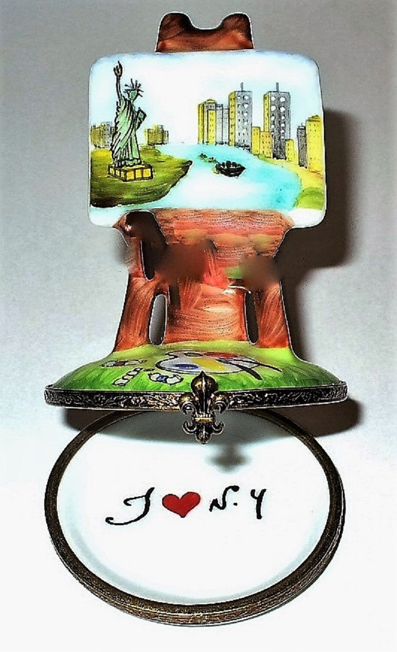 LIMOGES BOX -NEW YORK CITY PAINTING ON AN EASEL- TWIN TOWERS & STATUE OF LIBERTY