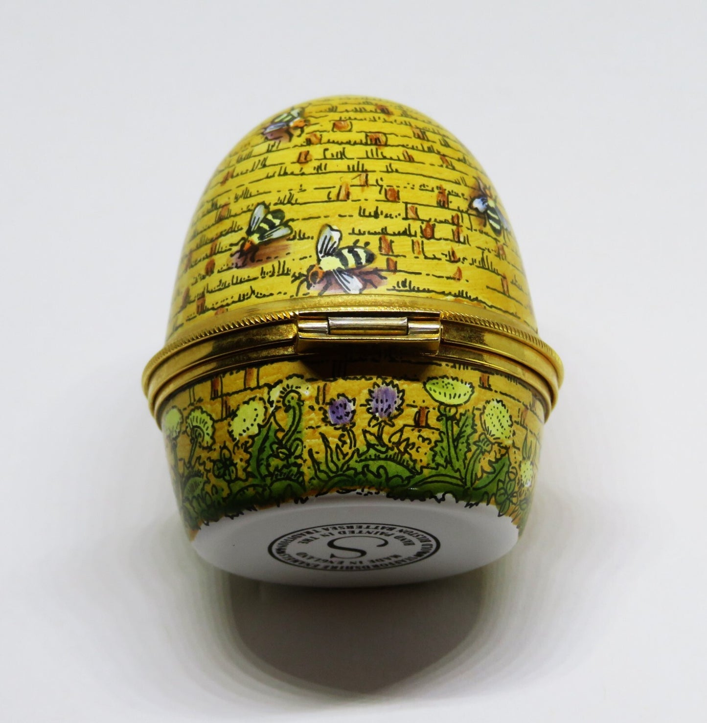 STAFFORDSHIRE ENGLISH ENAMEL BOX - VINTAGE BEEHIVE - BEE HIVE - BEES & FLOWERS