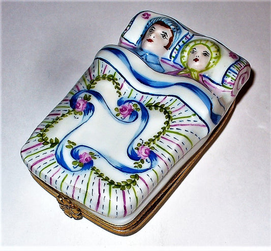 LIMOGES BOX - COUPLE IN BED - FLORAL BLANKET - RIBBONS & ROSES - BABY & CRADLE
