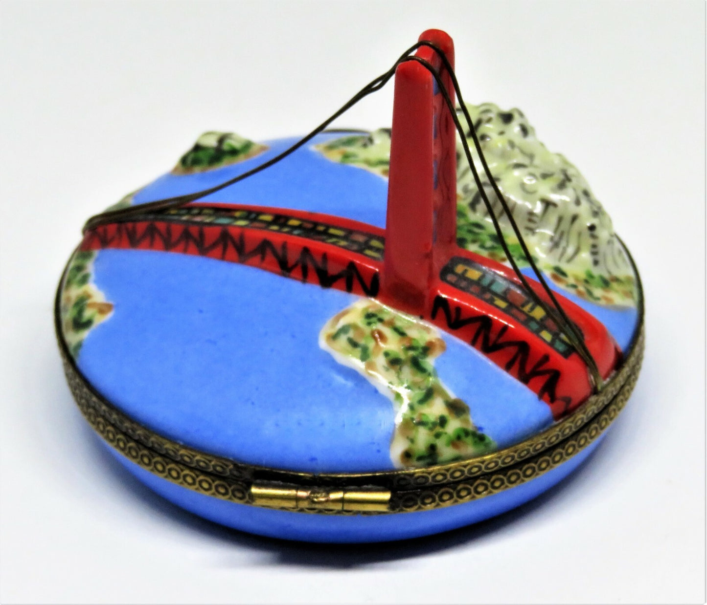 LIMOGES FRANCE BOX - CHANILLE - GOLDEN GATE BRIDGE - SAN FRANCISCO - CABLE CAR