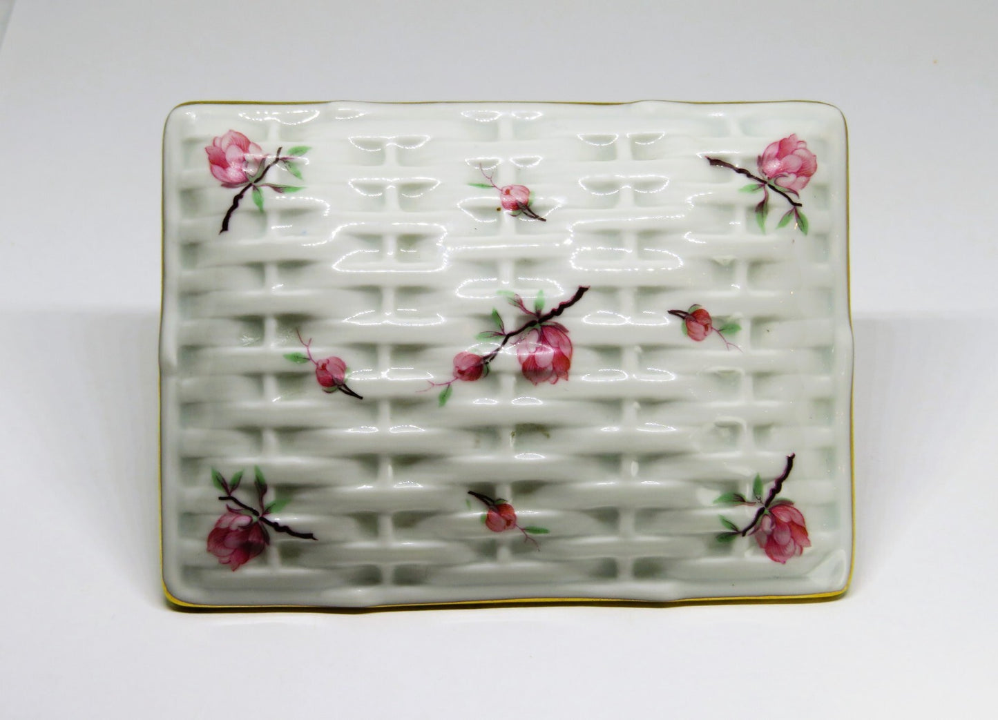LIMOGES FRANCE TWO PIECE BOX ~ 'WOVEN WICKER' WITH PINK FLOWERS & BUDS