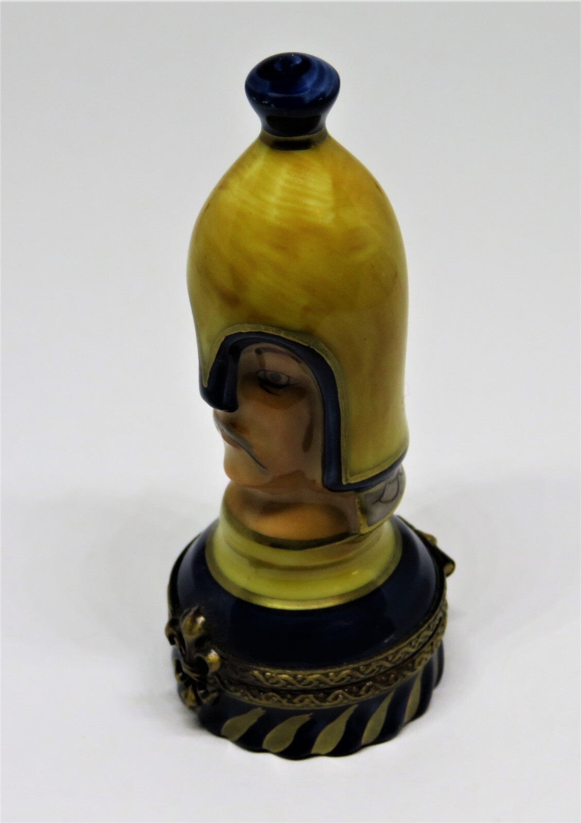 LIMOGES FRANCE BOX ~  PAWN CHESS PIECE ~ MAN ~ BOARD GAMES ~ PEINT MAIN