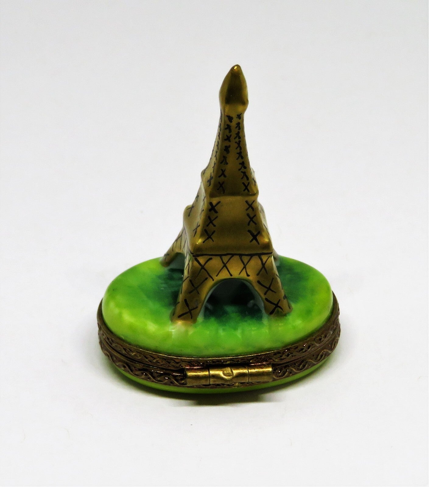 LIMOGES BOX ~ PARRY-VIEILLE ~ TINY GOLD EIFFEL TOWER ~ FRENCH FLAGS ~ PEINT MAIN