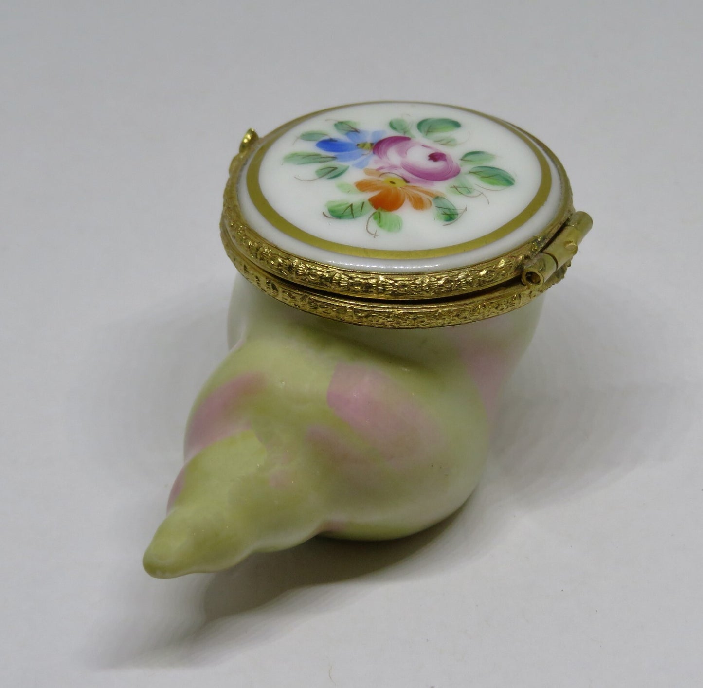 LIMOGES FRANCE BOX ~ SPIRAL SEA SHELL ~ FLORAL ~ FLOWERS ~ PEINT MAIN