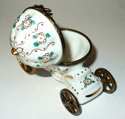 LIMOGES FRANCE BOX - CINDERELLA'S COACH - FLOWERS & SLIPPER - ROYAL CARRIAGE