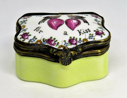 ANTIQUE ENAMEL BOX - 18TH TO 19TH CENTURY - BIRDS KISSING & PINK HEARTS