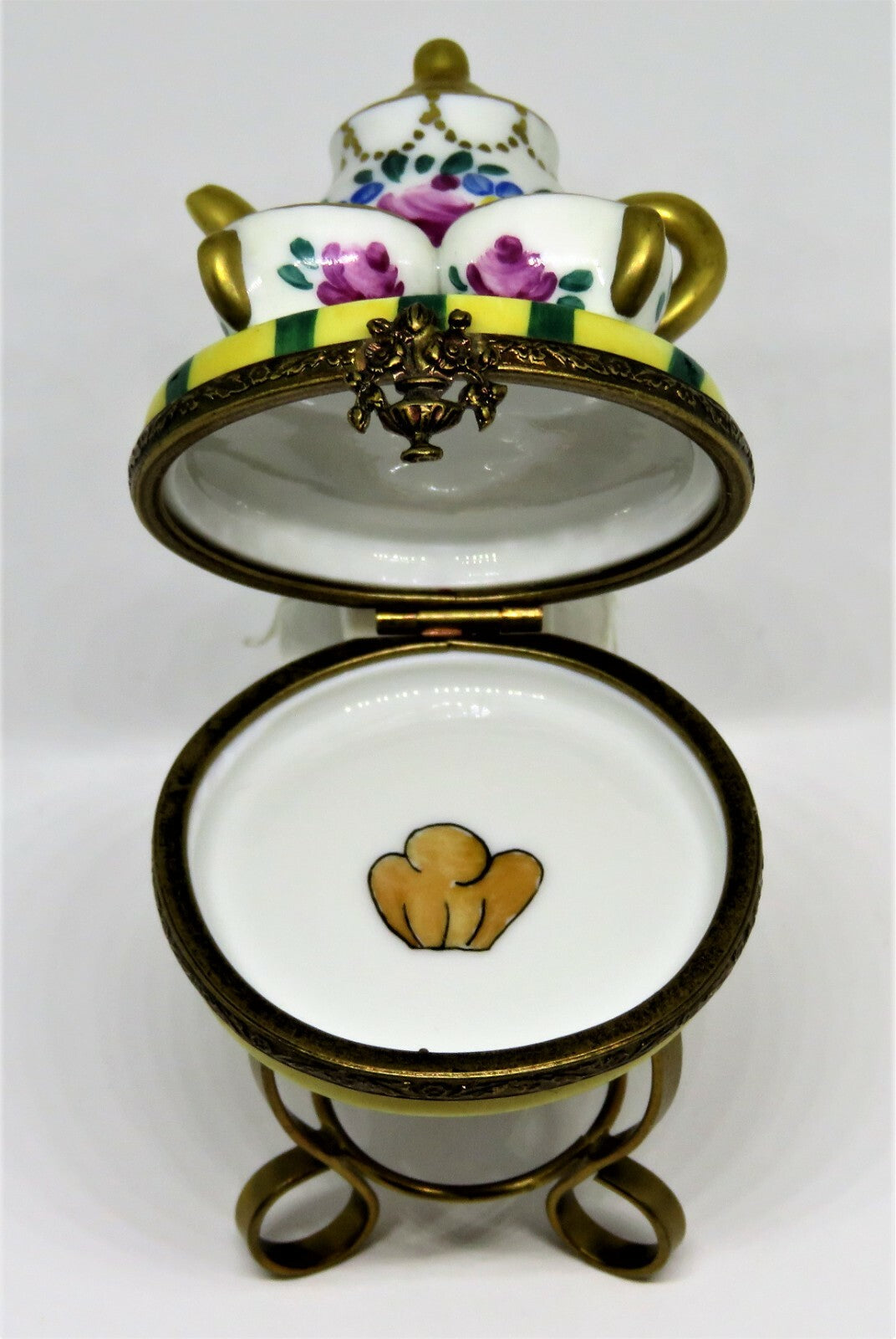 LIMOGES FRANCE BOX ~ PV ~ TABLE & TEAPOT & TEACUPS ~ LE 134/250 ~ PEINT MAIN