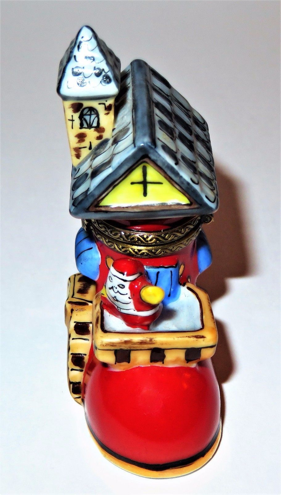 LIMOGES FRANCE BOX ~CHRISTMAS~ SANTA CLAUS WAVING FROM A BOOT HOUSE ~ PEINT MAIN