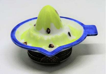 LIMOGES FRANCE BOX ~ CITRUS REAMER -JUICER~ LEMONS ~ LIMES ~ FRUITS ~ PEINT MAIN