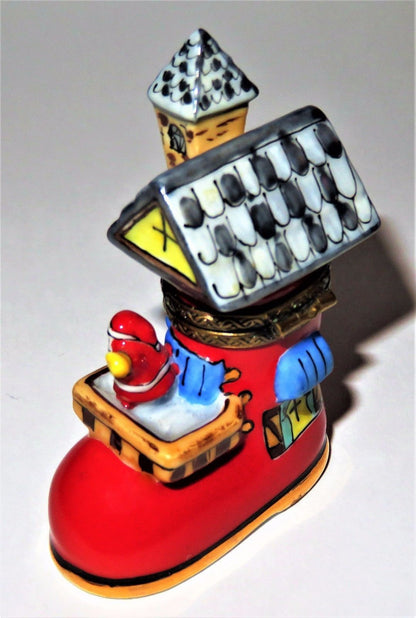 LIMOGES FRANCE BOX ~CHRISTMAS~ SANTA CLAUS WAVING FROM A BOOT HOUSE ~ PEINT MAIN