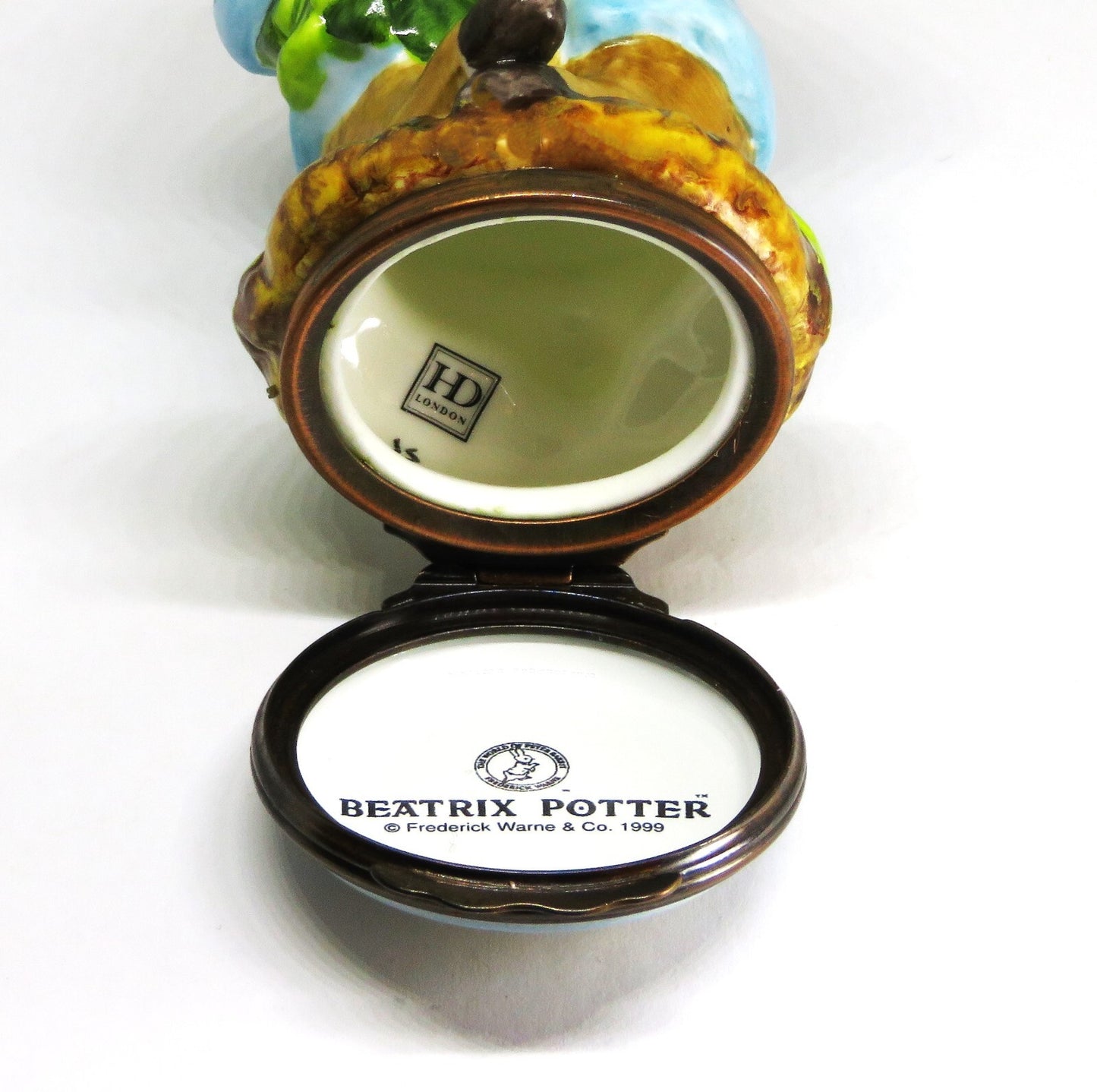 HALCYON DAYS ENAMEL BOX - "TALE OF PETER RABBIT" BONBONNIERE - BEATRIX POTTER