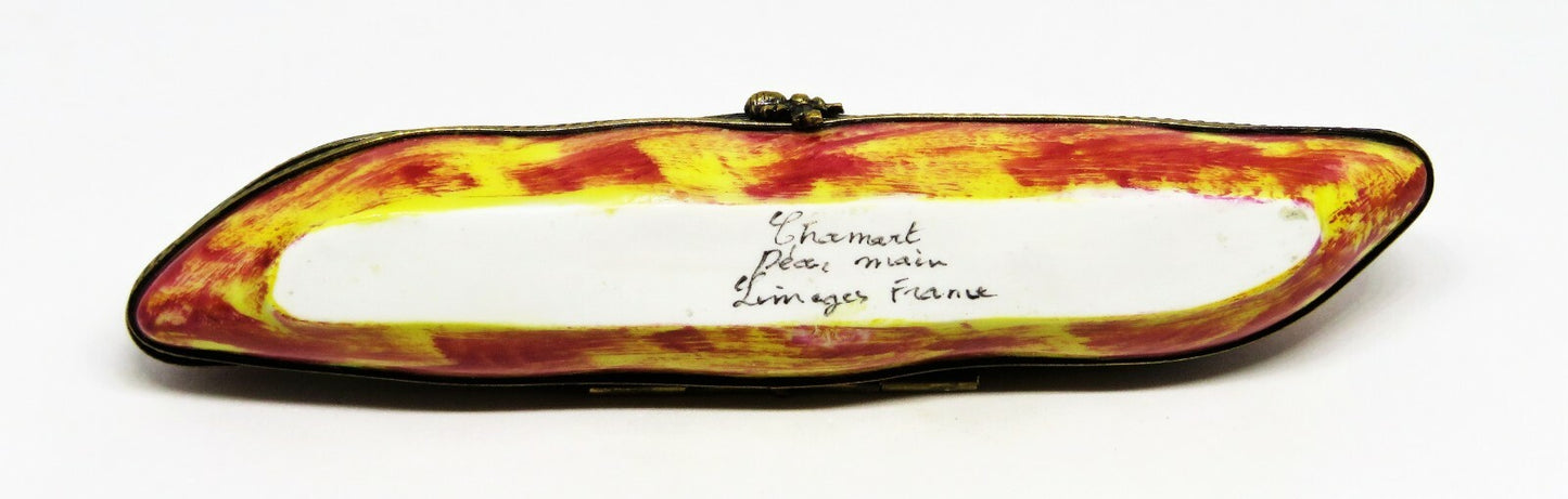 LIMOGES FRANCE BOX - CHAMART - PINTO BEANS IN A POD - VEGETABLES - BEE CLASP