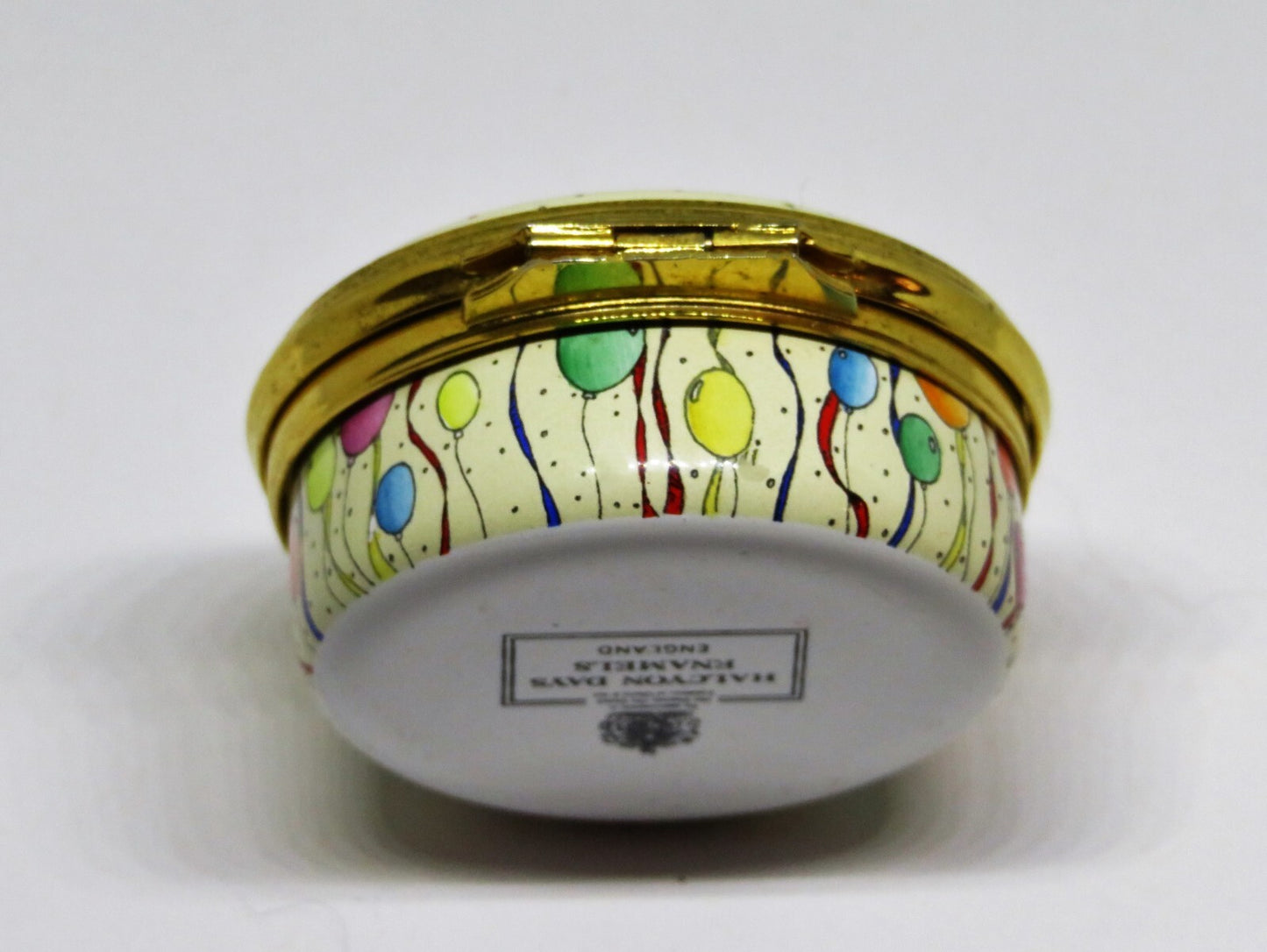 HALCYON DAYS ENAMEL BOX - STRAWBERRY "HAPPY BIRTHDAY" CAKE - CANDLES & BALLOONS