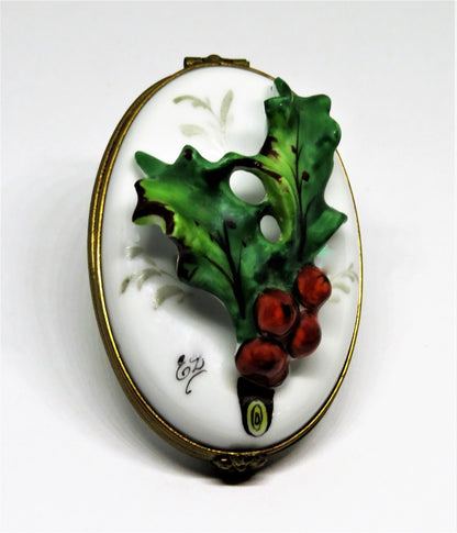 LIMOGES BOX - CHAMART - CHRISTMAS - THREE DIMENSIONAL HOLLY - BERRIES & LEAVES
