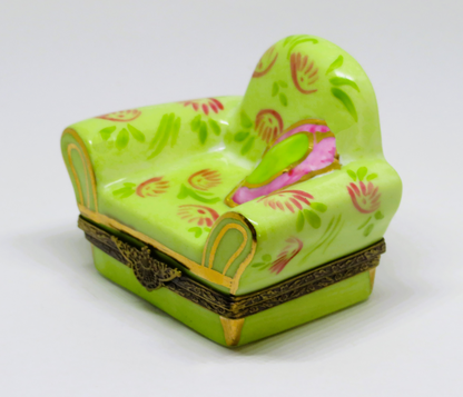 LIMOGES BOX - COMFORTABLE GREEN READING CHAIR & PILLOW - PINK FLOWERS