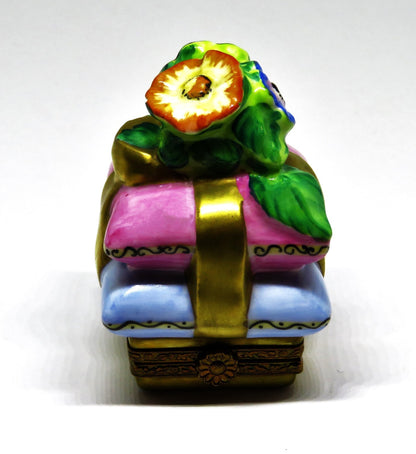 LIMOGES BOX ~ ROCHARD ~ SACHET PILLOWS ~ RIBBONS & 3D FLOWERS ~ROSES~ PEINT MAIN
