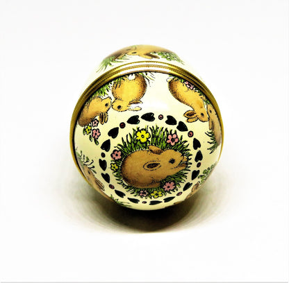 HALCYON DAYS ENAMEL BOX - VINTAGE EASTER BUNNY EGG & STAND - RABBITS & FLOWERS
