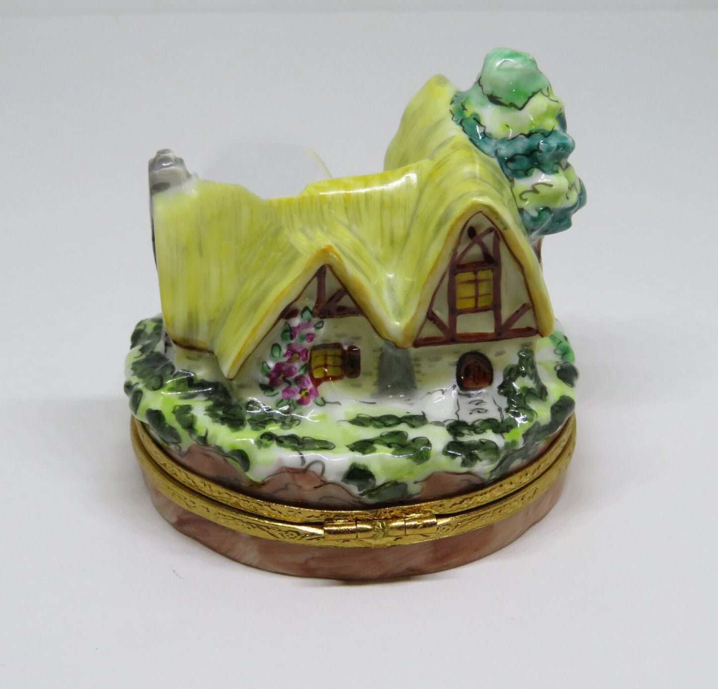 LIMOGES FRANCE BOX -ARTORIA- SNOW WHITE -COTTAGE OF THE SEVEN DWARFS- LE -DISNEY