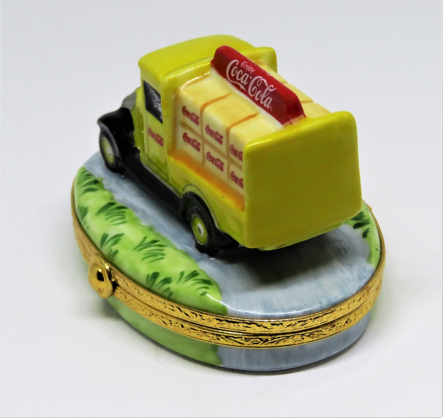 LIMOGES FRANCE BOX -ARTORIA- OLD-FASHIONED COCA-COLA DELIVERY TRUCK - COKE -RARE