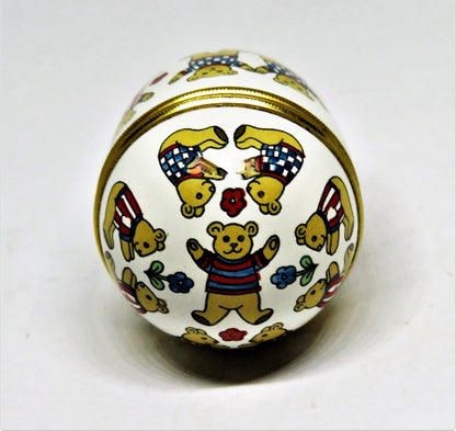 HALCYON DAYS ENAMEL BOX - EGG WITH TEDDY BEARS IN T-SHIRTS - FLOWERS