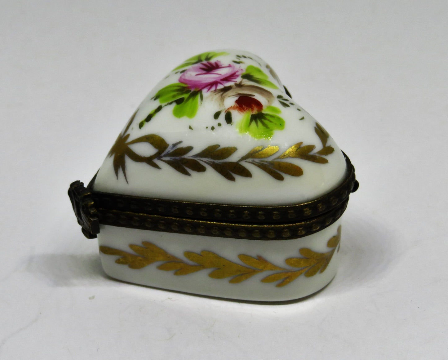 LIMOGES FRANCE BOX~ VINTAGE SMALL PUFFY HEART ~ PINK ROSES & FLOWERS & LAUREL