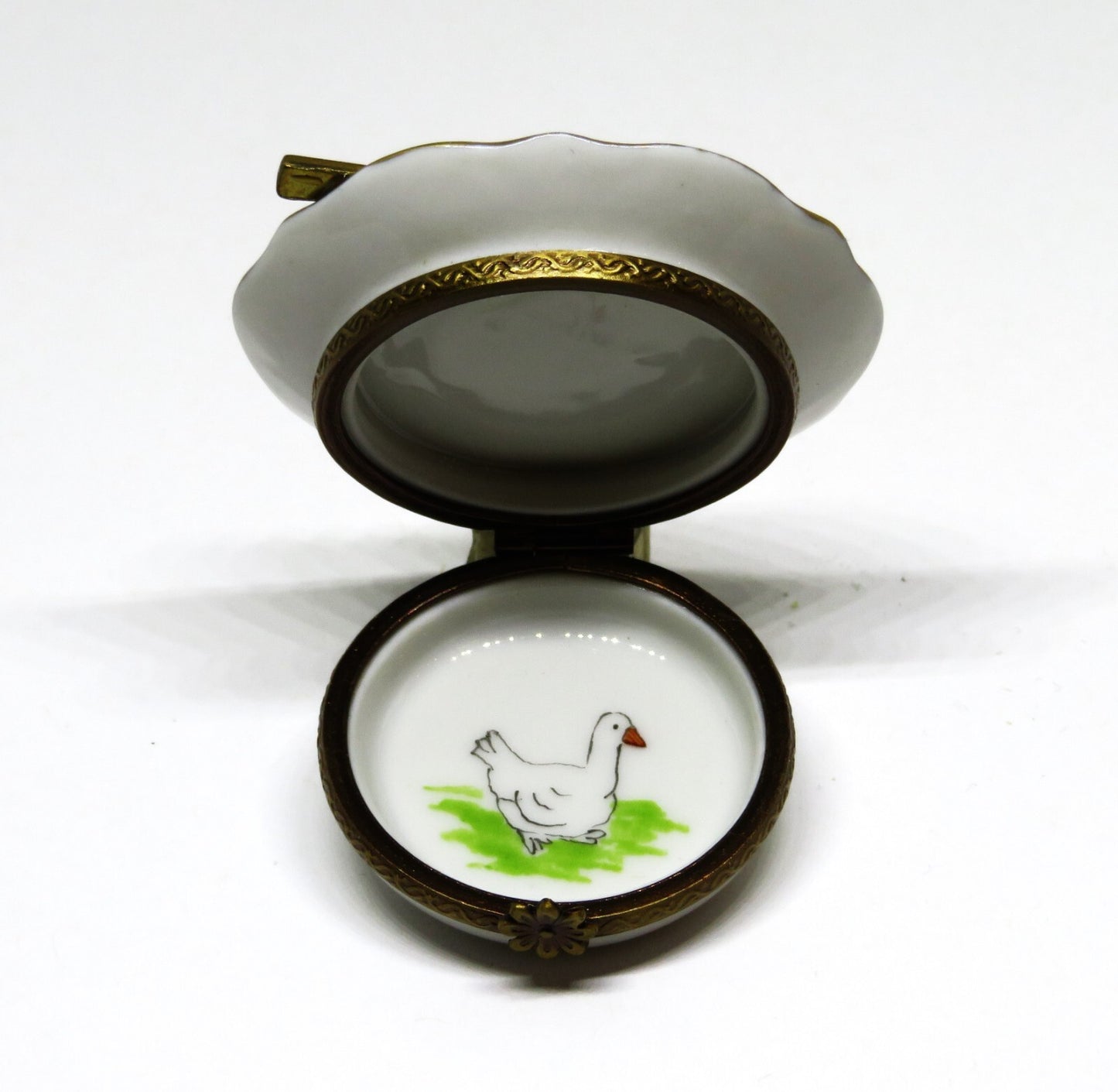 LIMOGES BOX- PARRY-VIEILLE - PATÉ DE FOIS GRAS ON A PLATE & KNIFE - GOOSE INSIDE