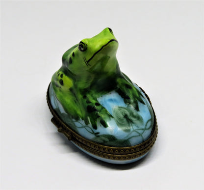 LIMOGES FRANCE BOX - PARRY-VIEILLE - VINTAGE FROG IN A POND - LILY PADS