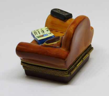 LIMOGES BOX -GR- MAN'S LEATHER EASY CHAIR -TV GUIDE & REMOTE CONTROL- EYEGLASSES