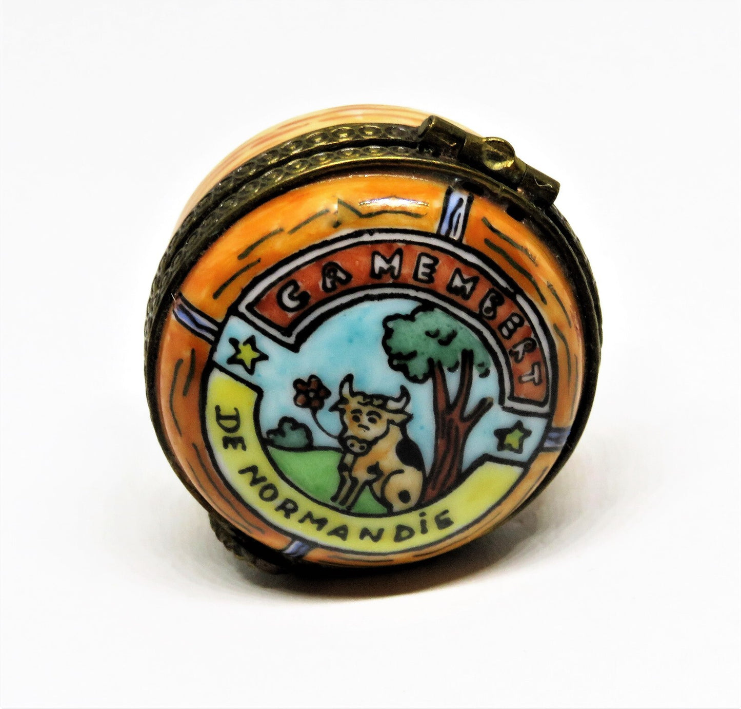 LIMOGES FRANCE BOX - CAMEMBERT  DE NORMANDIE CHEESE & COW - SUN FACE CLASP