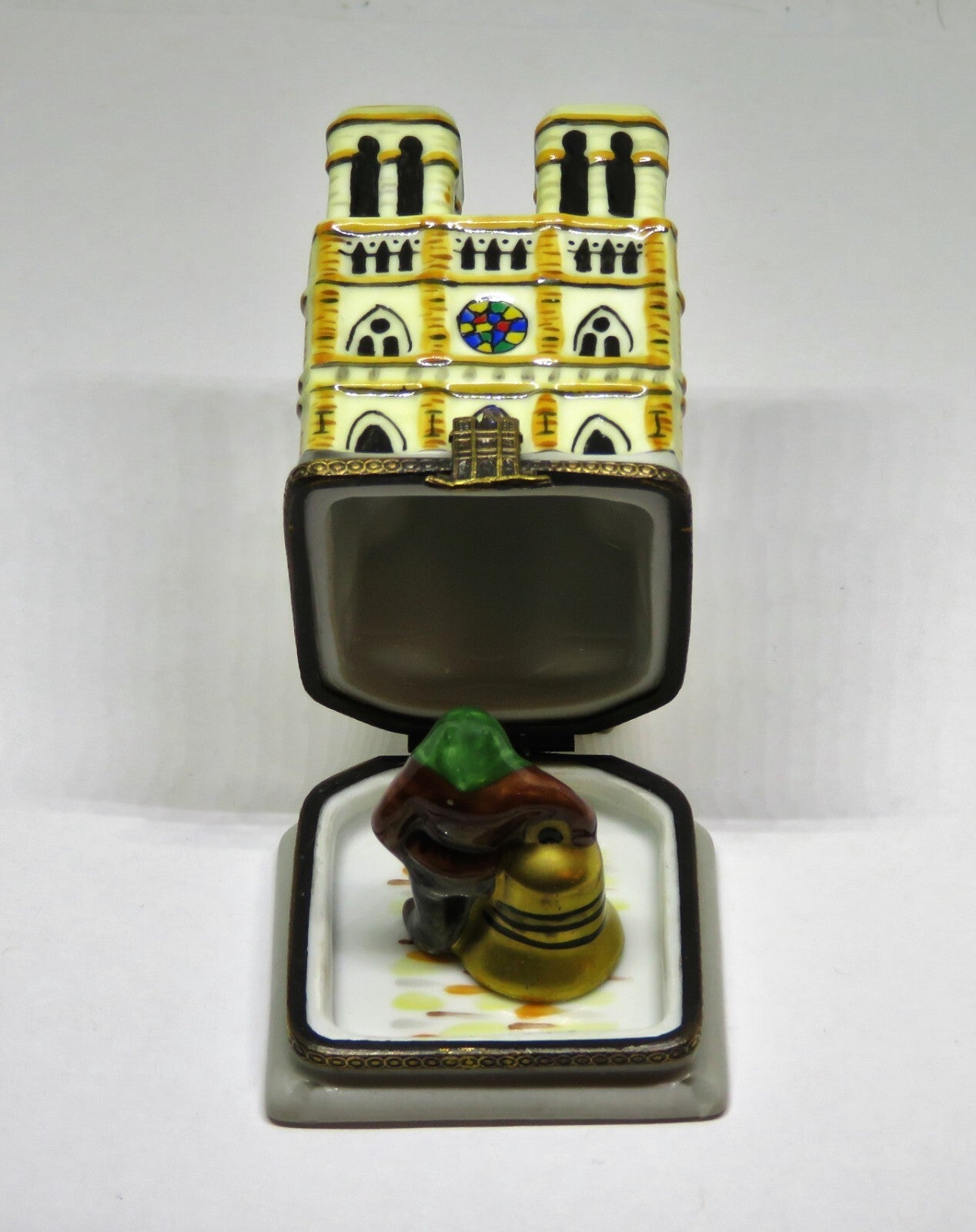LIMOGES BOX- CHANILLE - NOTRE-DAME CATHEDRAL - BELL & HUNCHBACK - QUASIMODO - LE