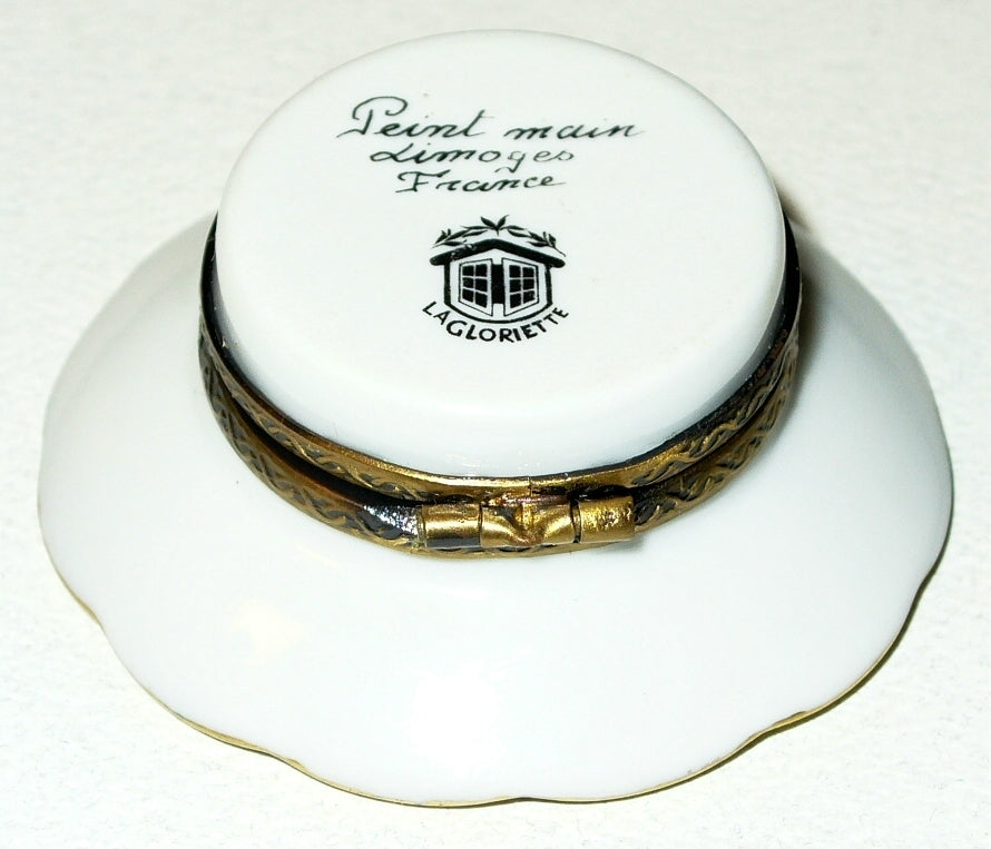 LIMOGES BOX~ CHERRY CHEESECAKE ON A PLATE ~ SPOON & NAPKIN ~DESSERT~ PEINT MAIN