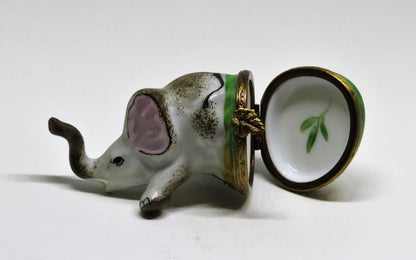 LIMOGES BOX- GERARD RIBIERRE - TINY AFRICAN ELEPHANT - TRUNK UP - LEAF CLASP -GR