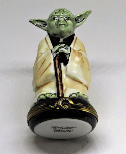 LIMOGES BOX - ROCHARD - STAR WARS - YODA - F.A.O. SCHWARZ EXCLUSIVE -MIB- RARE!!
