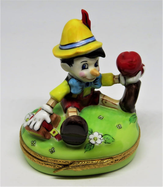 LIMOGES FRANCE BOX- ARTORIA - PINOCCHIO & FEATHER CLASP - DISNEY - LE #169 - MIB