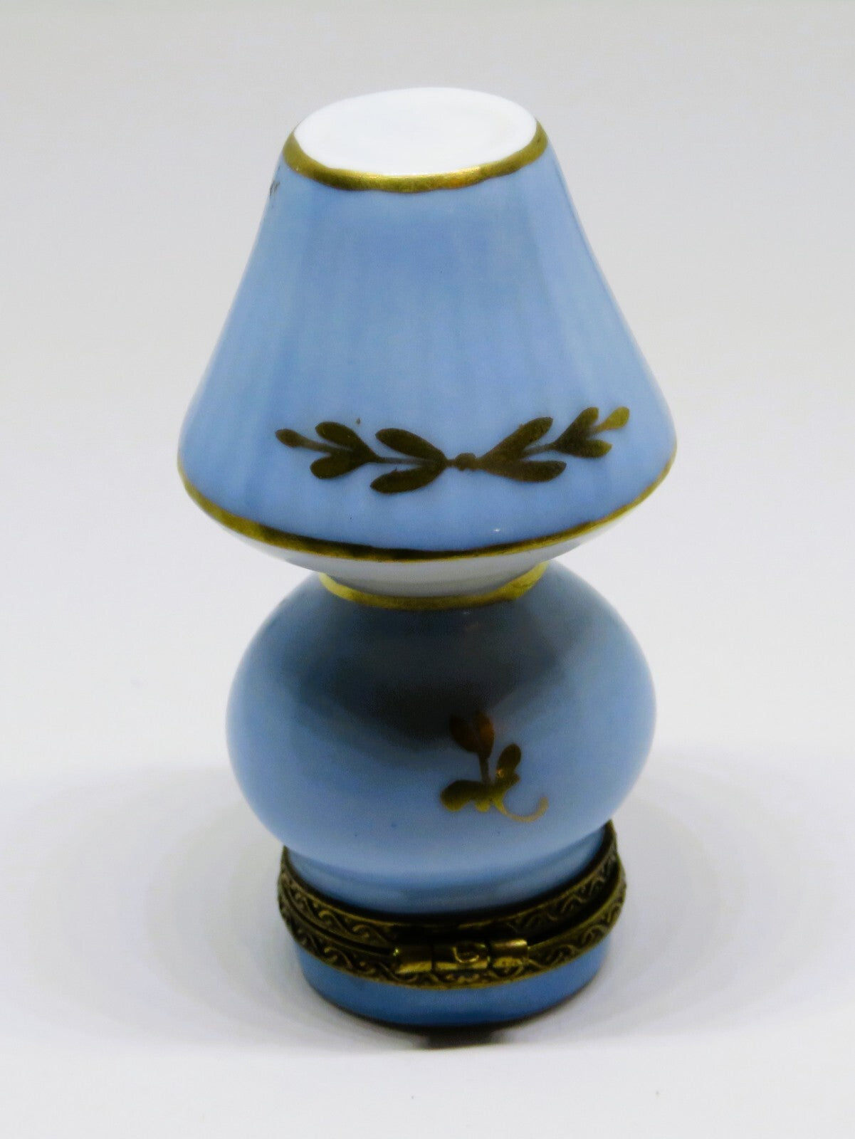 LIMOGES FRANCE BOX - CHAMART - BLUE FLORAL TABLE LAMP - PINK ROSES