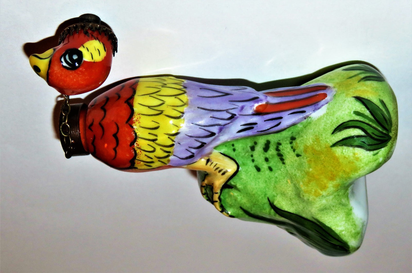 LIMOGES FRANCE BOX - VINTAGE MACAW PARROT PERFUME BOTTLE & CHAIN COLLAR - BIRDS