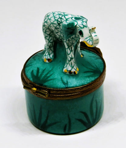 LIMOGES FRANCE BOX - TEAL FISHNET AFRICAN ELEPHANT - HEREND STYLE FISH NET