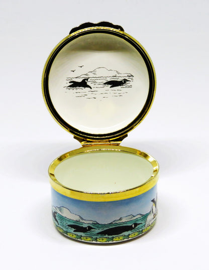 HALCYON DAYS ENGLISH ENAMEL BOX - EMPEROR PENGUINS - BIRDS - FISH - ANTARCTICA