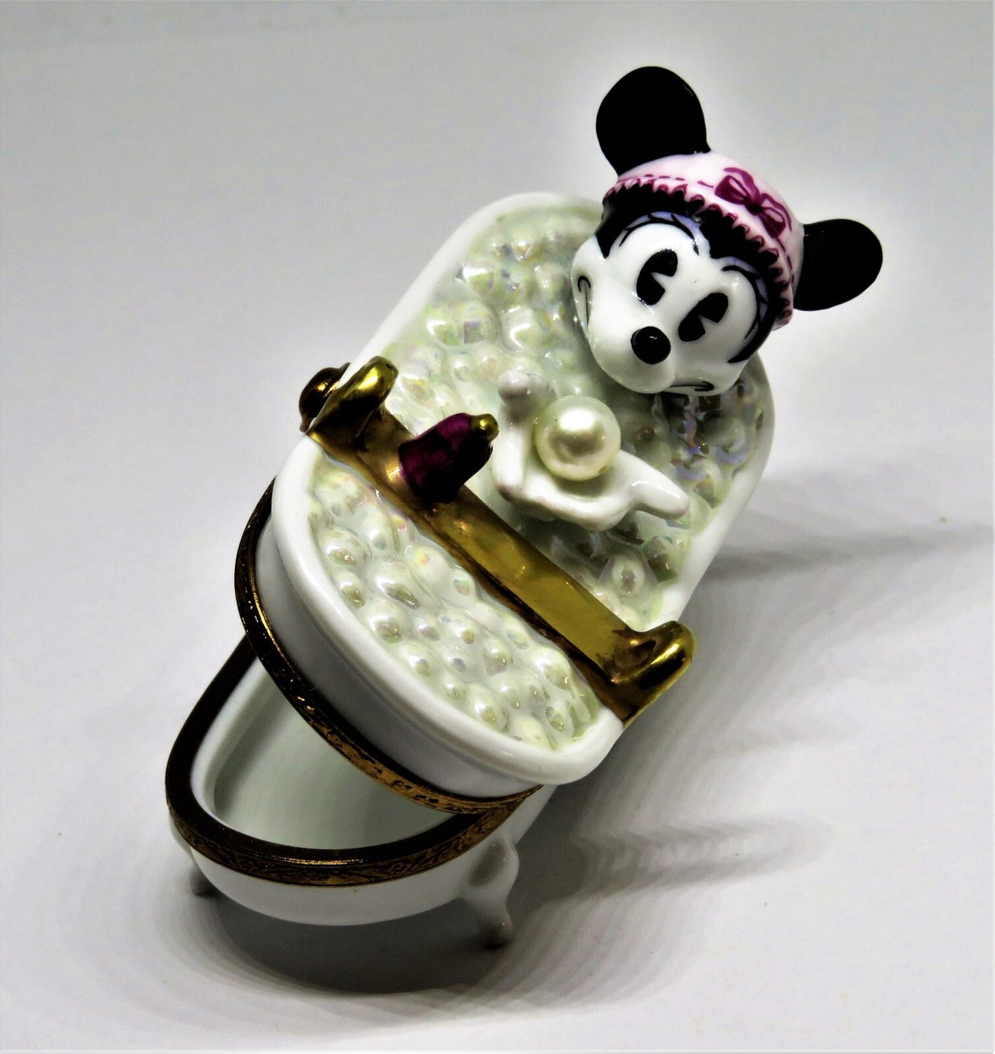 LIMOGES FRANCE BOX - ARTORIA - MINNIE MOUSE TAKING A BUBBLE BATH - DISNEY - LE